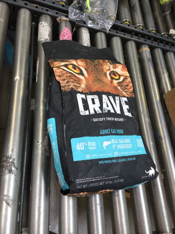 Photo 2 of CRAVE Grain Free Adult High Protein Natural Dry Cat Food with Protein from Salmon & Ocean Fish, 10 lb. Bag--------aug-16-2022
