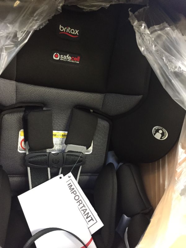 Photo 2 of Britax Marathon ClickTight Convertible Car Seat

