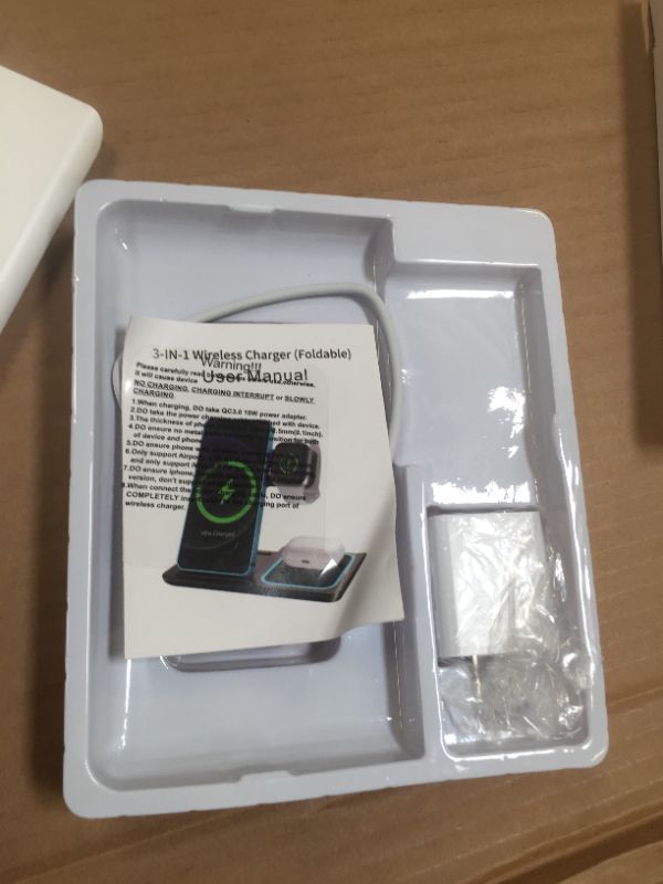 Photo 2 of Wireless Charger,ANYLINCON 3 in 1 Wireless Charger Station for Apple iPhone/iWatch/Airpods,iPhone 13,12,11 (Pro, Pro Max)/XS/XR/XS/X/8(Plus),iWatch 7/6/SE/5/4/3/2,AirPods 3/2/pro
