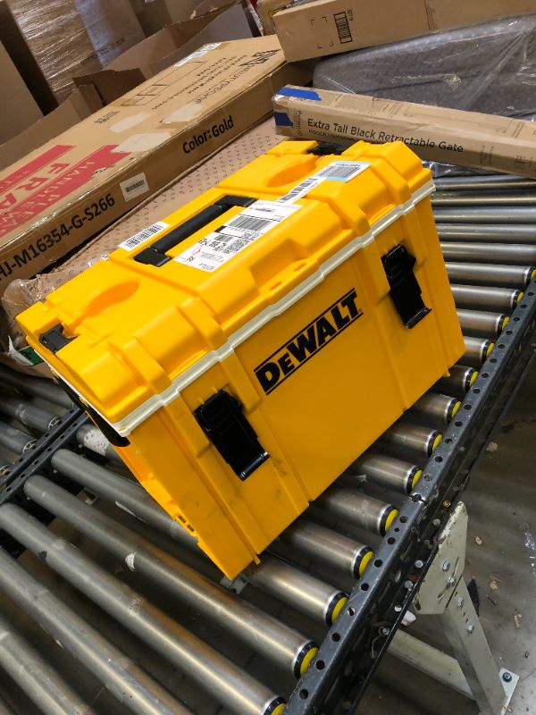 Photo 3 of DEWALT TOUGHSYSTEM Small Cooler, 27-Qt (DWST08404) , Yellow
