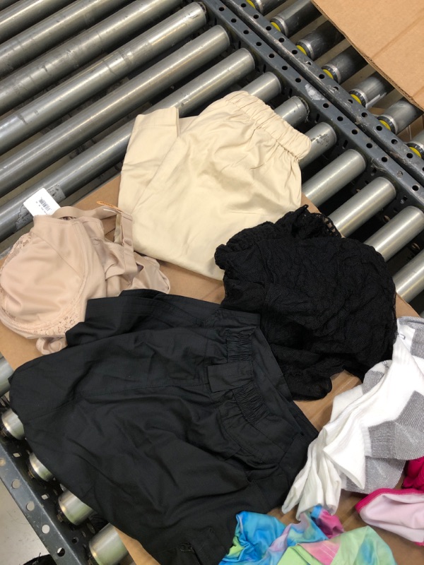 Photo 1 of 10 pieces of random clothing -- various sizes, styles and conditions 