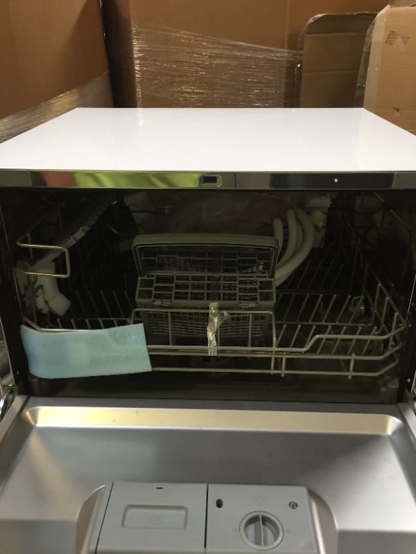 Photo 4 of Comfee CDC22P1AWW Dishwasher