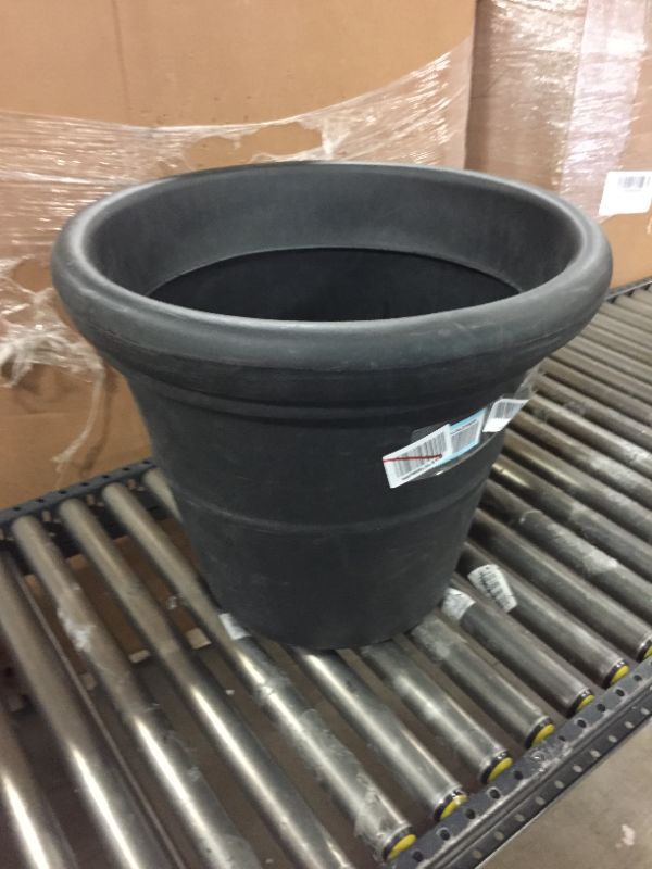 Photo 2 of 24" Terrazzo Round Pot Black