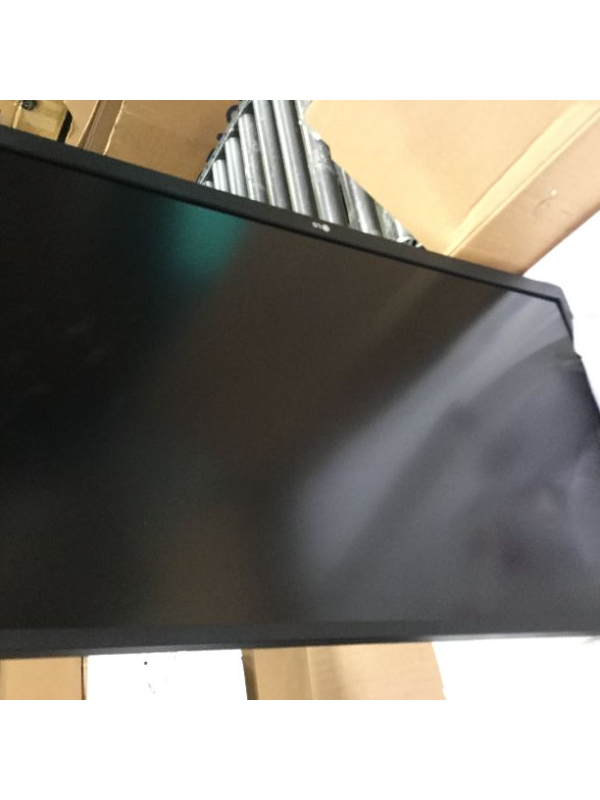 Photo 4 of LG 27" White 4K UHD Gaming Monitor with HDR 10 - item was plugged in and turned on 