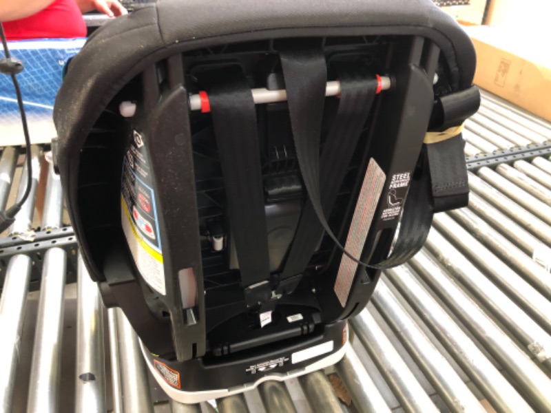 Photo 5 of Graco Grows4Me 4 in 1 Car Seat, Infant to Toddler Car Seat with 4 Modes, Vega
