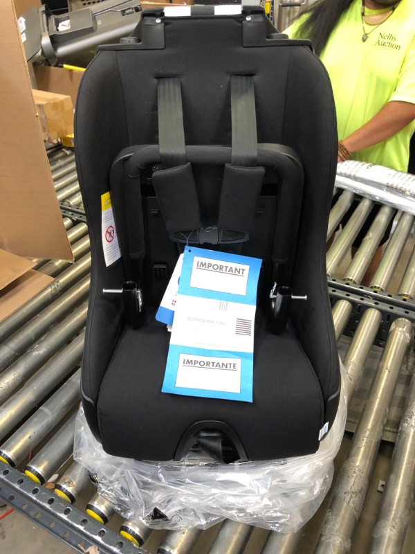 Photo 1 of Clek Foonf Convertbile Car Seat, Pitch Black (Crypton C-Zero Performance Fabric), 17.5x16.9x28 Inch (Pack of 1)
