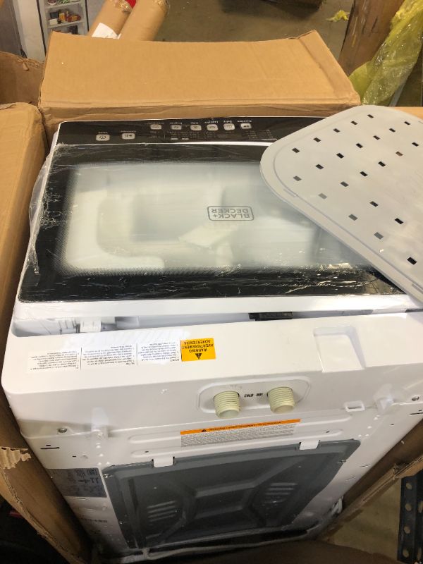 Photo 1 of 20.3 in. 1.6 cu. ft. Portable Top Load Electric Washing Machine in White LID ISNT LATCHED