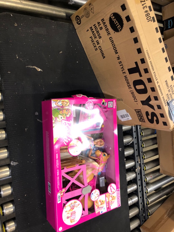 Photo 1 of Barbie Groom 'n Care Horses Playset Doll , 2 Horses & 20+ Grooming and Hairstyling Accessories, Gift for 3 to 7 Year Olds [Amazon Exclusive]
