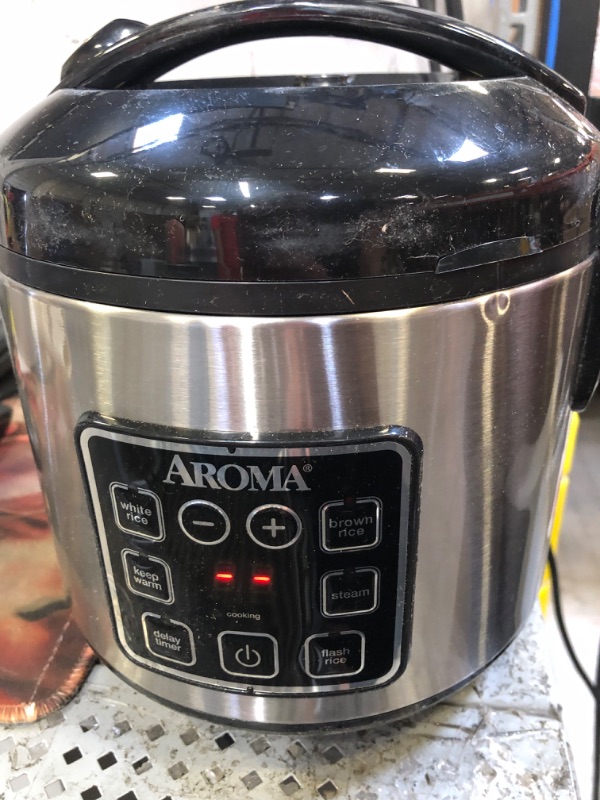 Photo 4 of Aroma Housewares ARC-914SBD Digital Cool-Touch Rice Grain Cooker and Food Steamer, Stainless, Silver, 4-Cup (Uncooked) / 8-Cup (Cooked)
