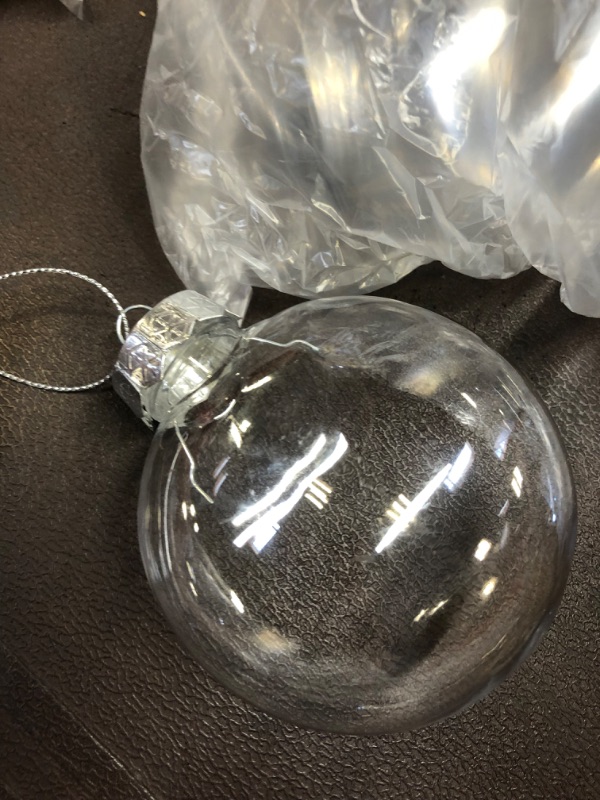Photo 3 of 12 Pcs DIY Clear Plastic Fillable Balls Ornament?Balls 2.36Inch Christmas Balls for Christmas, Halloween, Birthday, Wedding Decor, DIY Crafts Decorations (60 mm)
