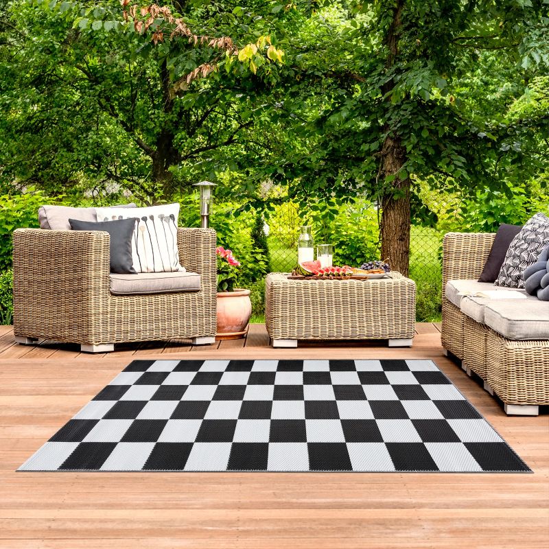 Photo 1 of Checkered Indoor / Outdoor Area Rug in Black/White 9ftx14.5ft