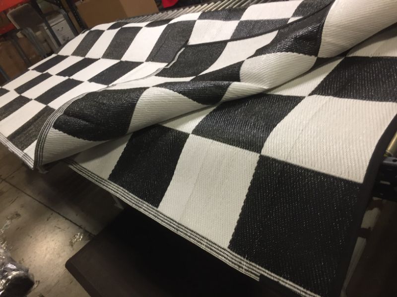 Photo 2 of Checkered Indoor / Outdoor Area Rug in Black/White 9ftx14.5ft