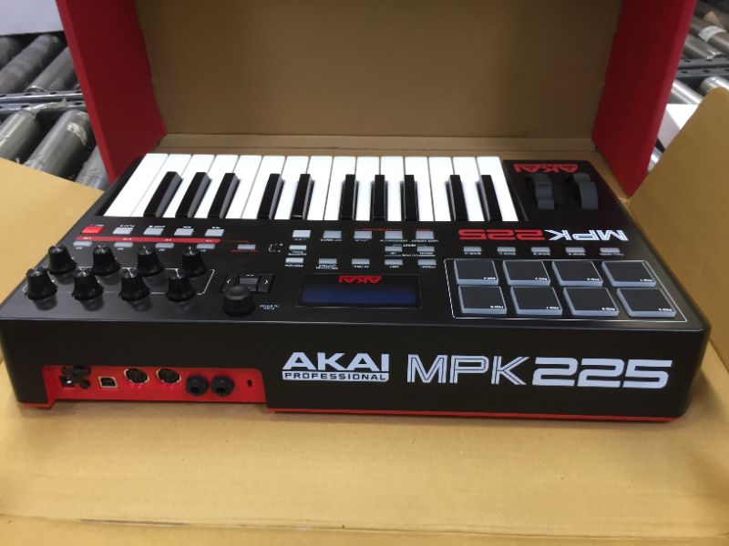 Photo 3 of Akai MPK 225 Midi Keyboard and Pad Controller
