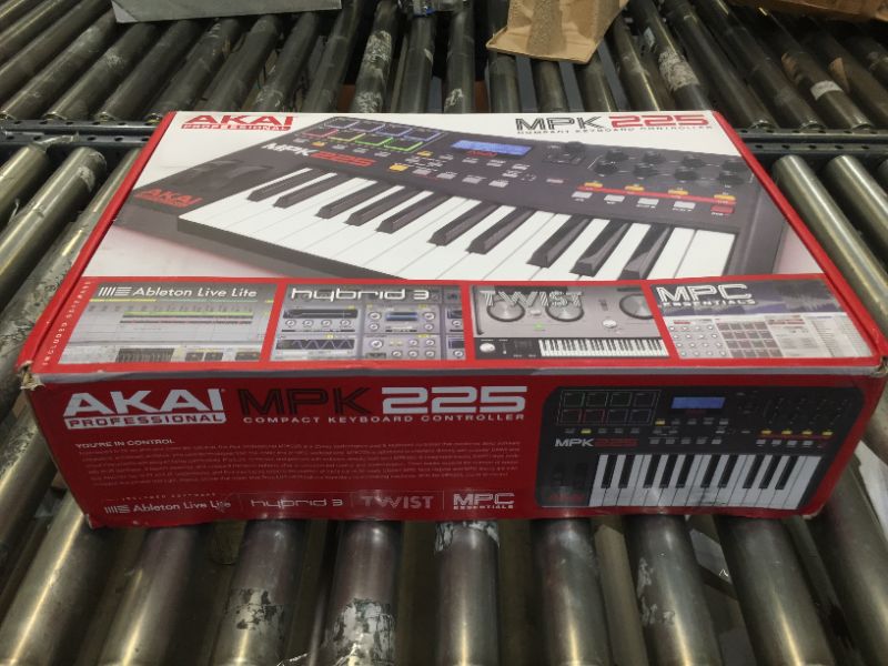 Photo 6 of Akai MPK 225 Midi Keyboard and Pad Controller
