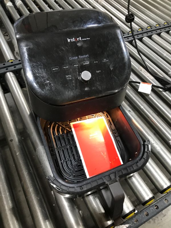 Photo 1 of Instant Vortex Plus 6 Quart 6-in 1 Air Fryer with ClearCook™ Easy View Windows

