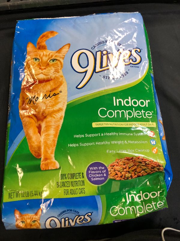 Photo 2 of 9Lives Dry Cat Food
12lbs best by jan 1 2022