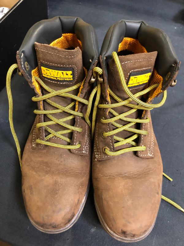 Photo 3 of DEWALT
Men's Plasma 6'' Work Boots - Steel Toe - Brown Size 10.5(W) (HAS MINOR SPOTS AND DIRT ON SHOES, DAMAGE TO BOX)