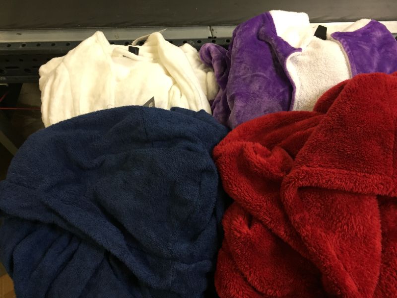 Photo 3 of 6 PC ADULT ROBES VARIOUS STYLES AND SIZES XL-3X (MISSING SOME ROBE STRINGS AND SOME MINOR STAINS ON ITEMS)