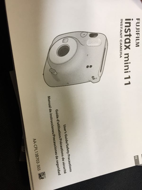 Photo 4 of Fujifilm Instax Mini 11 Instant Camera - Ice White (FILM NOT INCLUDED, MAJOR DAMAGES TO PACKAGING)
