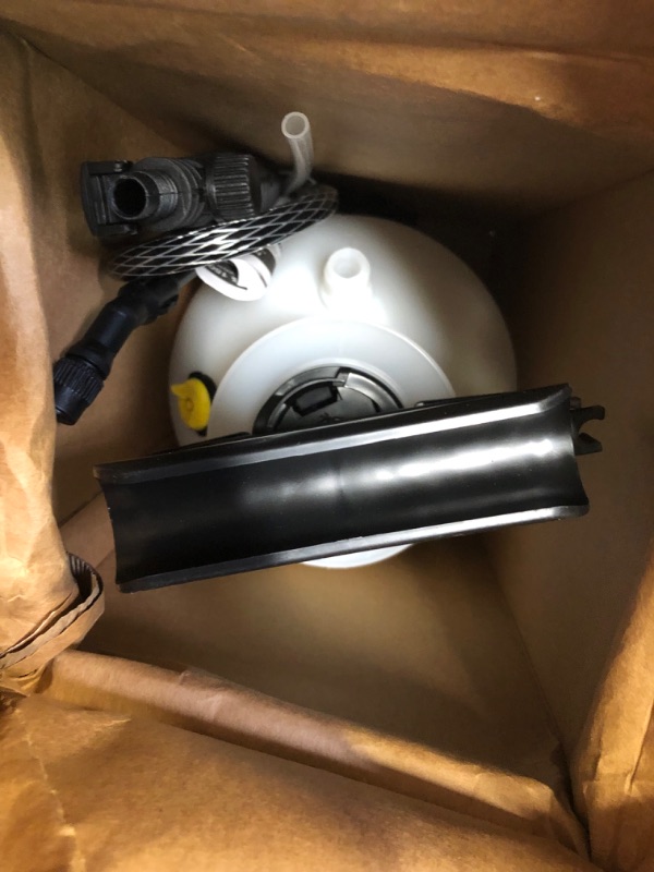 Photo 2 of 1 Gal. Pump Sprayer [ brand new ] 
