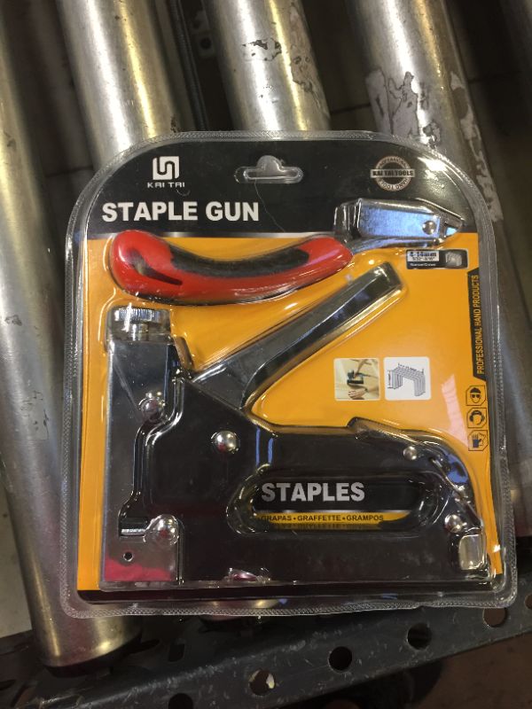 Photo 1 of kai tai staple gun