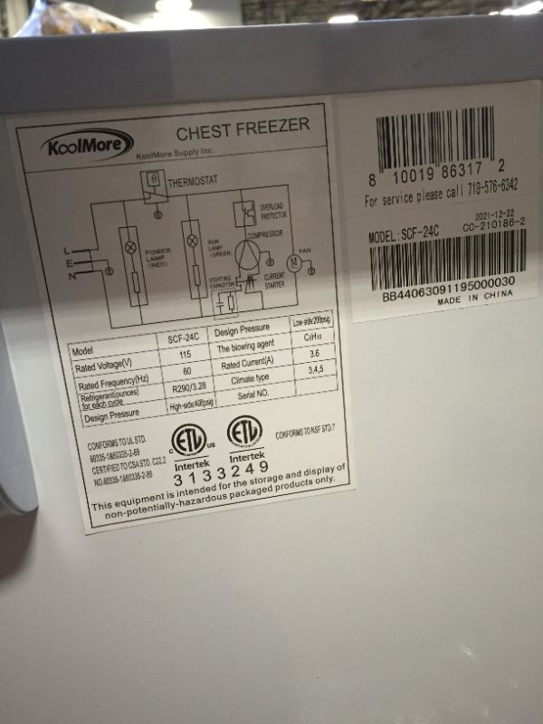 Photo 7 of KoolMore Commercial Deep Chest Freezer with Two Wire Basket, 24 cu. ft. Extra Large Food and Meat Storage, for Commercial and Home Use ETL Certification (White) [SCF-24C]--------OUT OF THE BOX IS NEW -------------
