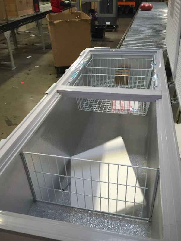 Photo 10 of KoolMore Commercial Deep Chest Freezer with Two Wire Basket, 24 cu. ft. Extra Large Food and Meat Storage, for Commercial and Home Use ETL Certification (White) [SCF-24C]--------OUT OF THE BOX IS NEW -------------
