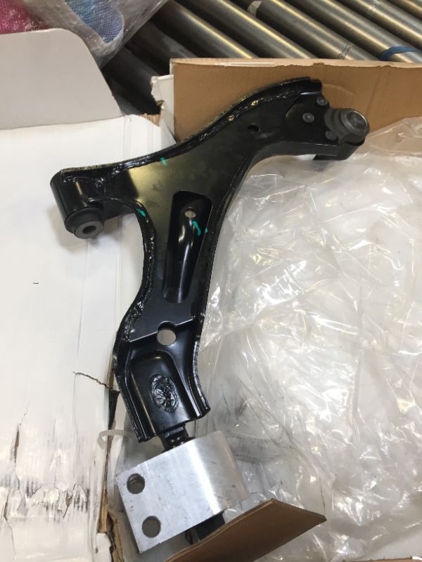 Photo 1 of CONTROL  ARM MAKE AND MODEL UNKNOWN 