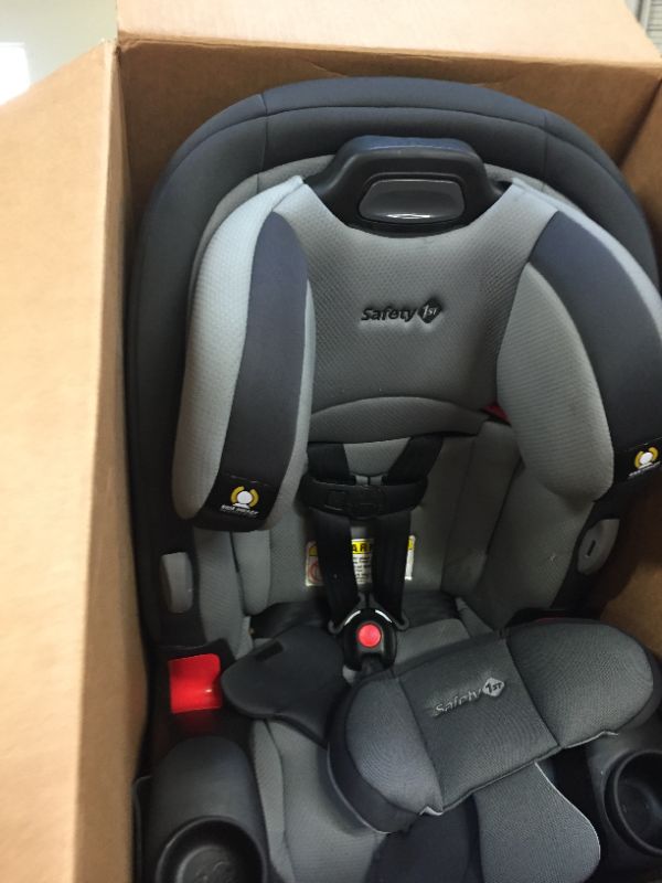 Photo 2 of Safety 1st Grow and Go All-in-One Convertible Car Seat, Rear-facing 5-40 pounds, Forward-facing 22-65 pounds, and Belt-positioning booster 40-100 pounds, Harvest Moon
