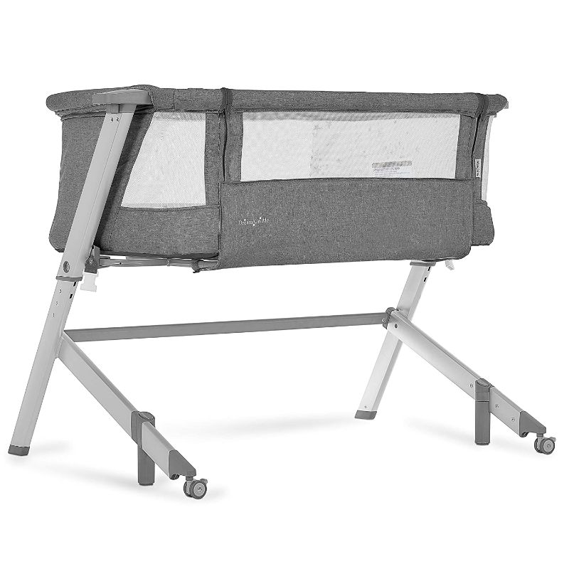 Photo 1 of Dream On Me Skylar Bassinet and Beside Sleeper, JPMA Certified, Carry Bag Included, Grey-----there is damage to the  carrying case ------view pictures for reference ---------

