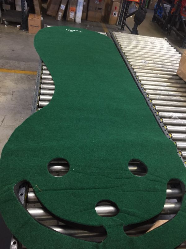 Photo 2 of Intech 3 Hole Portable Golf Putting Mat Green
