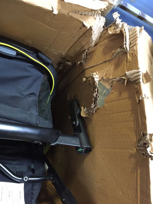 Photo 8 of Evenflo Pivot Xplore All-Terrain Stroller Wagon (Wayfarer) Box Packaging badly Damaged, Heavy Use, Scratches and Scuffs on Item, Missing Lil Basket