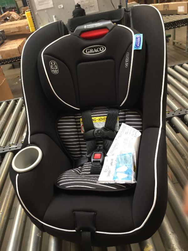 Photo 3 of Graco Admiral 65 Convertible Car Seat, Studio. Box Packaging Slightly Damaged, Item is New