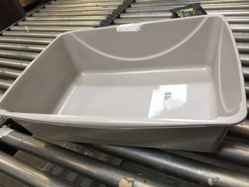 Photo 1 of 22"x16" Litter Box.  Missing Scooper.