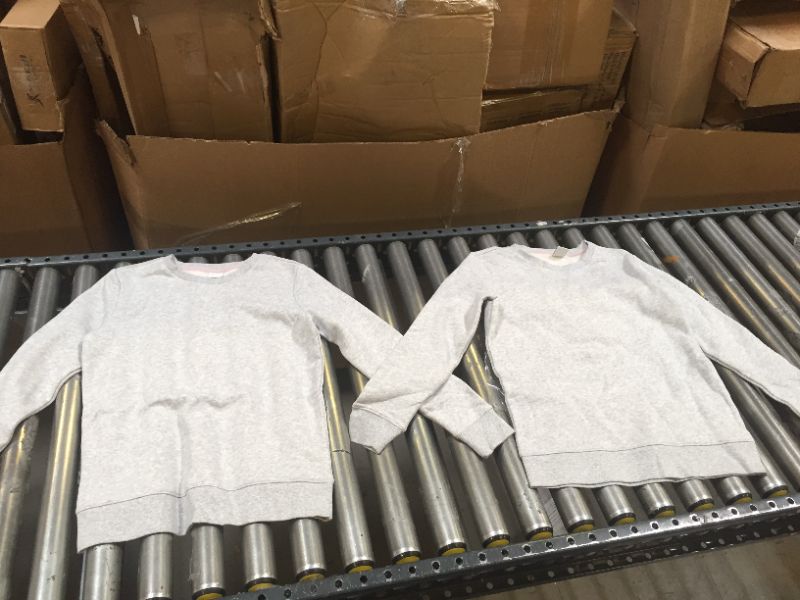 Photo 1 of Amazon Essentials Girls and Toddlers' Fleece Crew-Neck Sweatshirts, Pack of 2 
Size XXL
