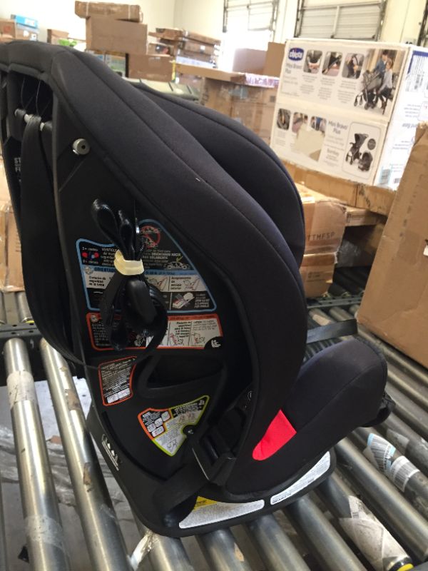 Photo 4 of Graco TriRide 3 in 1 Car Seat | 3 Modes of Use from Rear Facing to Highback Booster Car Seat, Clybourne. Box Packaging Damaged, Minor Use. 
