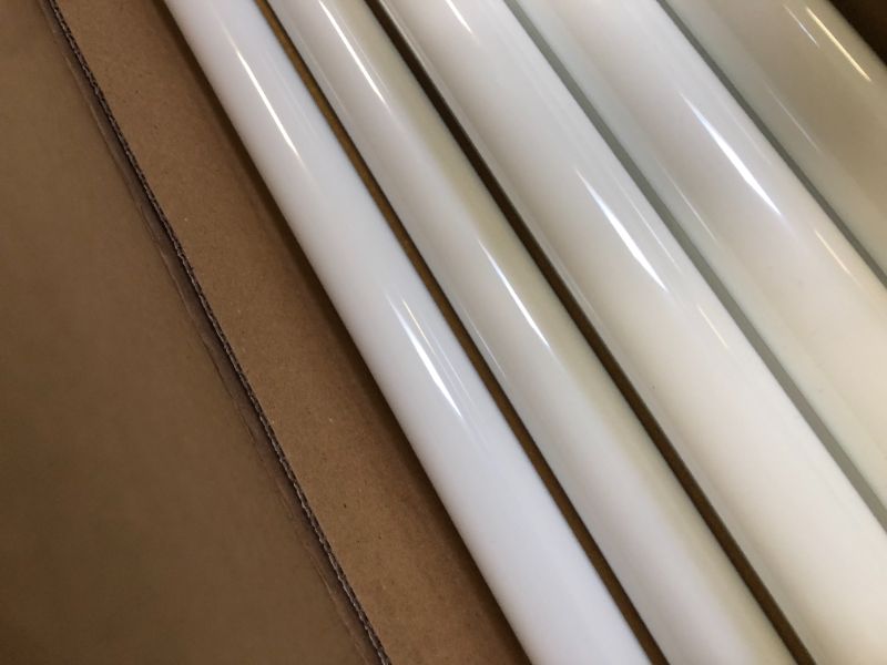 Photo 3 of Philips 40-Watt 4 ft. Linear T12 ALTO Fluorescent Tube Light Bulb Daylight Delux 10 Pack