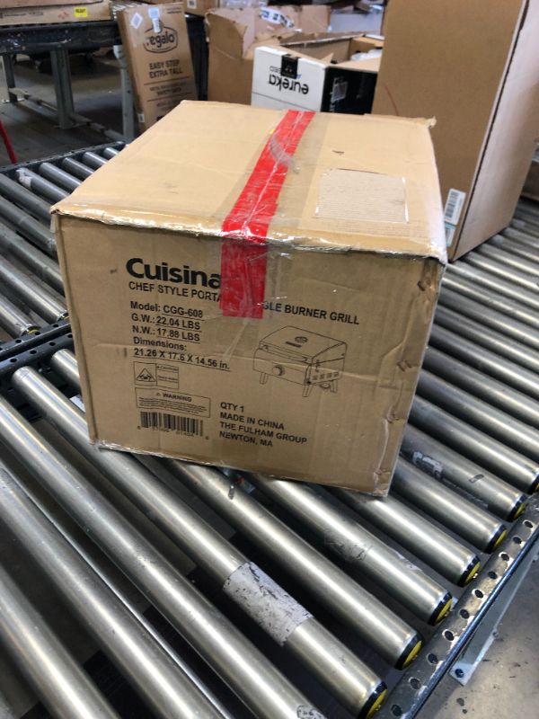 Photo 7 of Cuisinart CGG-608 Portable Grill
