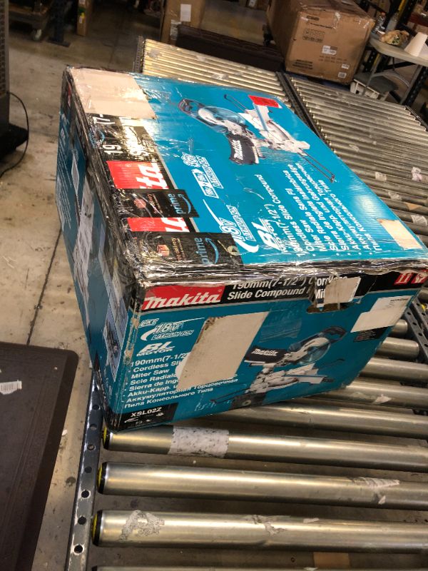 Photo 6 of Makita XSL02Z 18V X2 LXT Lithium-Ion Brushless Cordless 7-1/2" Dual Slide Compound Miter Saw, Tool Only
