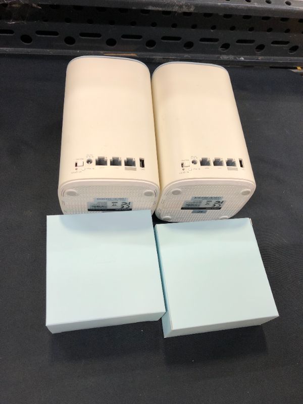 Photo 2 of Wavlink AC3000 Tri-Band Whole Home Mesh WiFi System with MU-MIMO, Replace Wi-Fi Router and Range Extenders, Coverage Up to 6,000-7500sq. ft, Parental Controls, 3xGigabit ports, Plug and Play, 2-Pack
USED