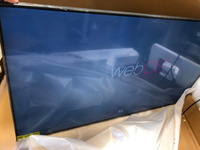Photo 2 of LG 70-Inch Class UQ9000 Series Alexa Built-in 4K Smart TV (3840 x 2160), 60Hz Refresh Rate, AI-Powered 4K, Cloud Gaming (70UQ9000PUD, 2022)

