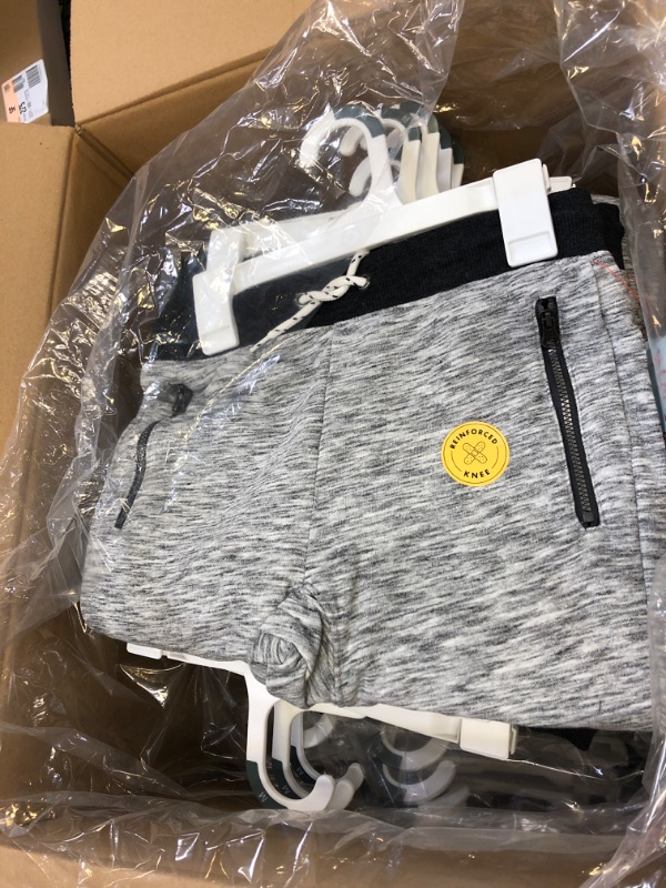 Photo 1 of Boys' Cozy French Terry Knit Jogger Pants - Cat & Jack™ Gray
SIZE M
24 PACK