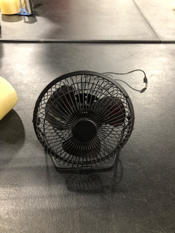 Photo 1 of Mini USB Desk Fan