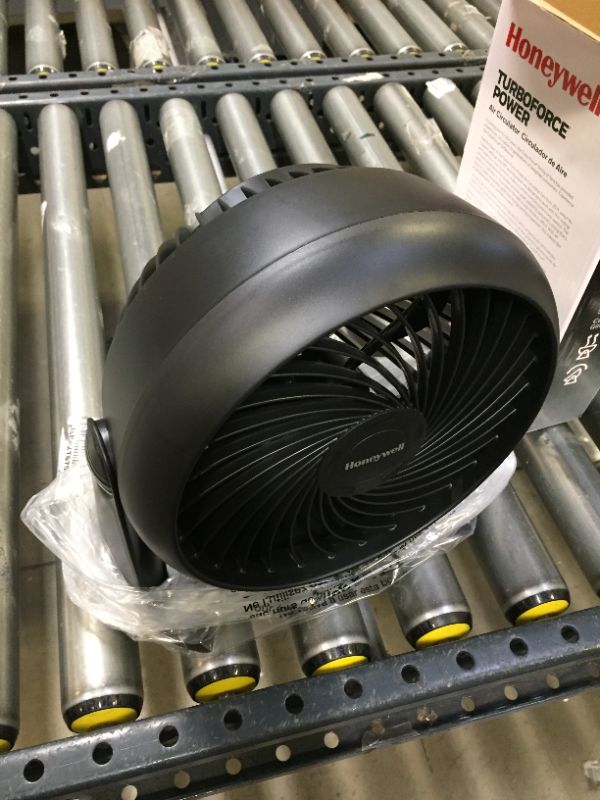 Photo 4 of Honeywell Turbo Force Table Air Circulator Fan

