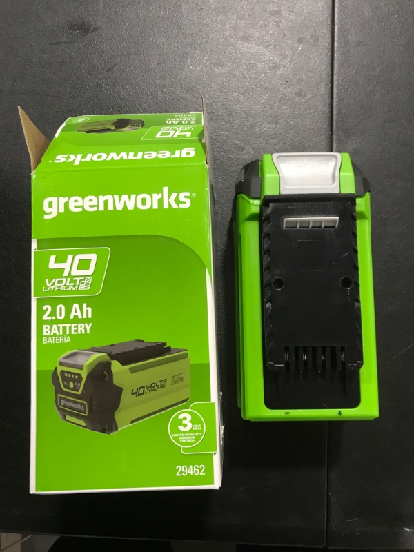 Photo 4 of "GreenWorks 29462 40-Volt 2.0Ah G-Max Quick-Charge Lithium-Ion Battery Pack"