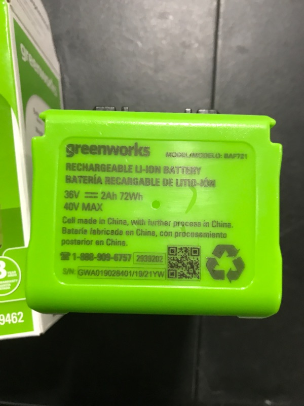 Photo 3 of "GreenWorks 29462 40-Volt 2.0Ah G-Max Quick-Charge Lithium-Ion Battery Pack"