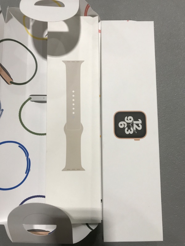 Photo 3 of Apple Watch SE (GPS + Cellular, 40mm) Gold Aluminum Case with Starlight Sport Band