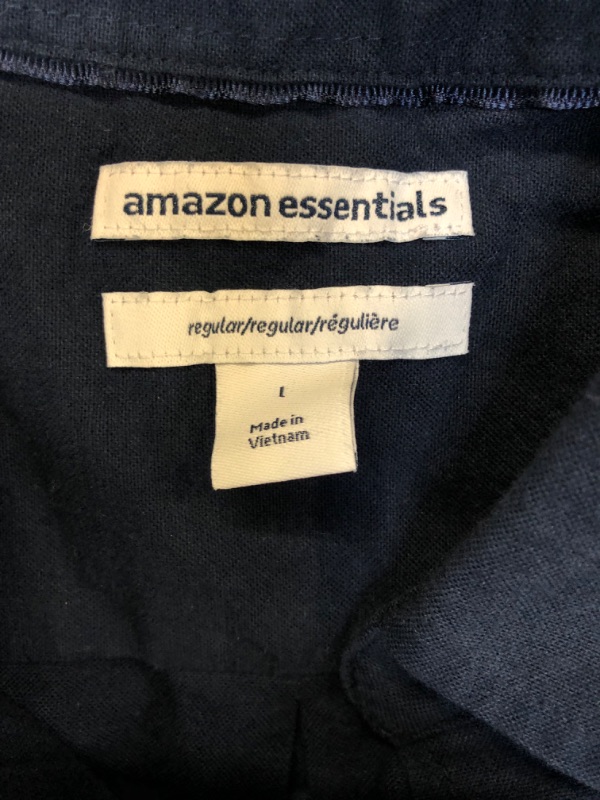 Photo 3 of Amazon Essentials Men's Regular-Fit Short-Sleeve Pocket Oxford Shirt Large Navy 
