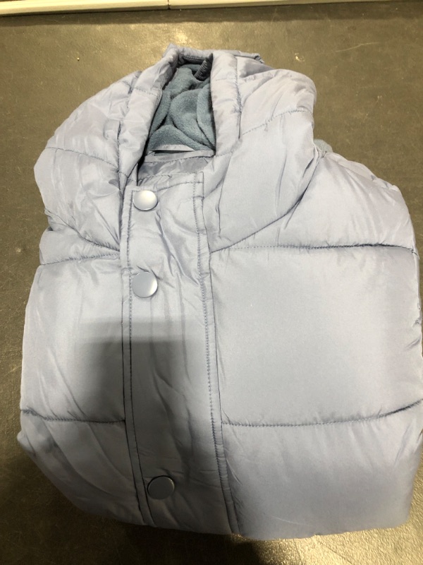 Photo 1 of Amazon Essentials Men's Heavyweight Hooded Puffer Coat Large Indigo