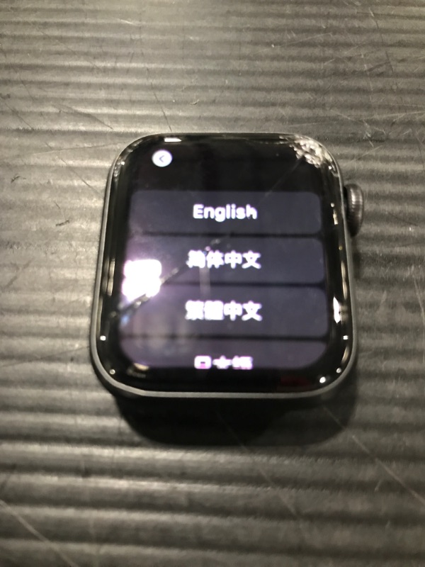 Photo 1 of PLEASE READ - SCREEN IS CRACKED ----

Apple Watch SE (Gen 1) [GPS 40mm] Smart Watch w/ Space Grey Aluminium Case with Midnight Sport Band. Fitness & Activity Tracker, Heart Rate Monitor, Retina Display, Water Resistant
